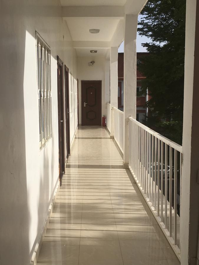 Shanghai Hotel NʼDjamena Екстериор снимка